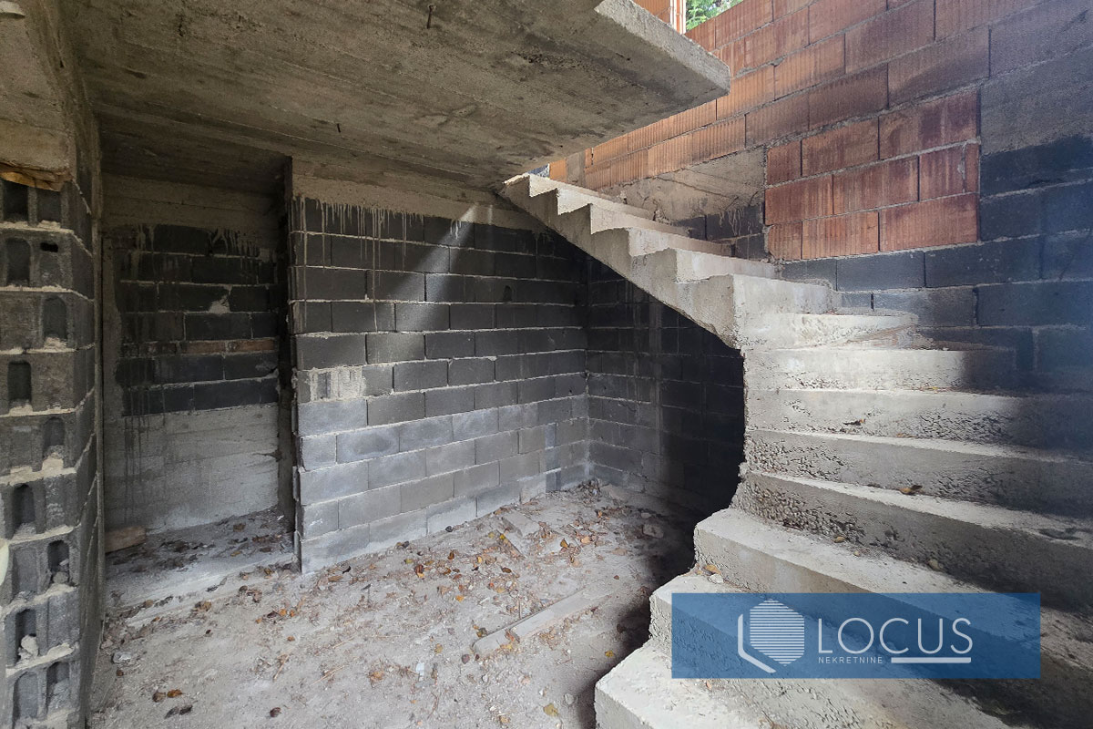 6. Kuća II unutrašnjost.jpg